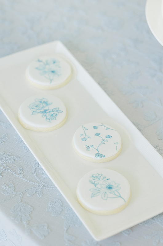 a_blooming_blue_spring_wedding_in_augusta_ga_cookies