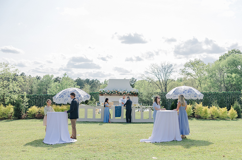 a_blooming_blue_spring_wedding_in_augusta_ga_lawn