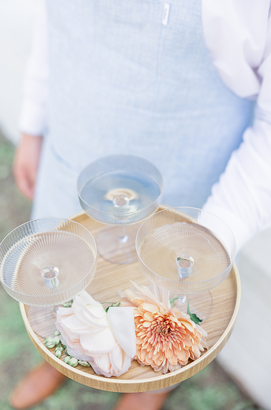 a_blooming_blue_spring_wedding_in_augusta_ga_drinks