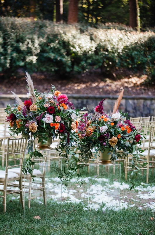 Dria Erik Mills Wedding Outdoor Flowers