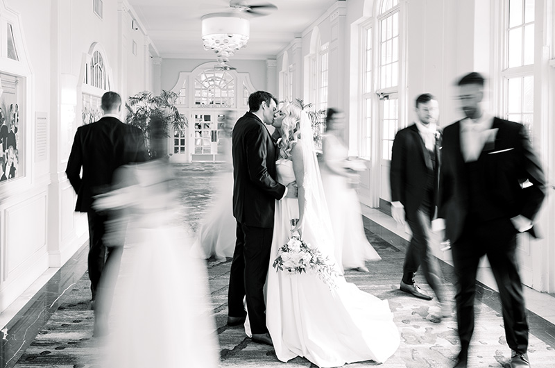 Plotz Signorin Wedding blurred kiss