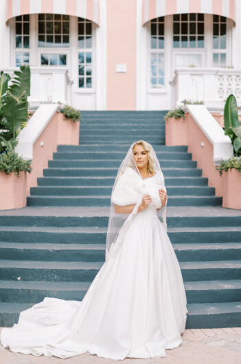 Plotz Signorin Wedding bride wideshot Plotz Signorin Wedding bride wideshot