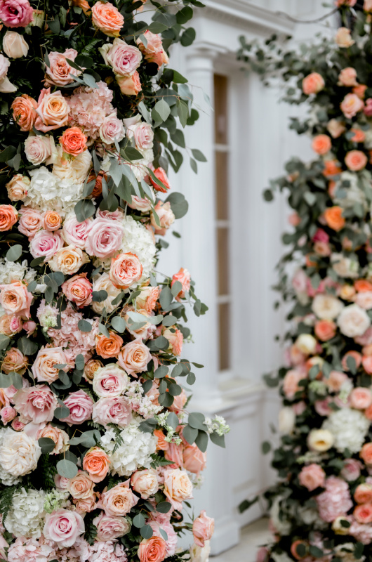 Styled Shoots by Southern Bride Harper Fowlkes House Inspiration flowers on windows