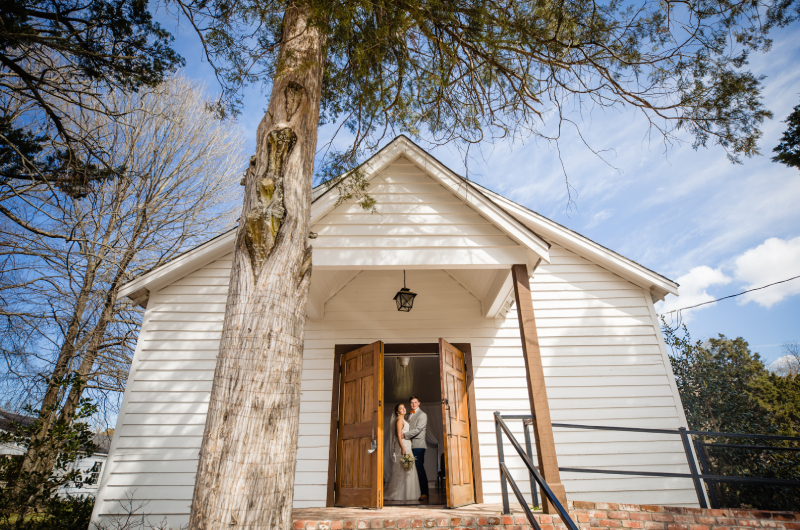 Emma and Kevin in Mississippi venue