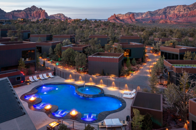 Ambiente A Lansdcape Hotel Sedona Arizona dusk pool