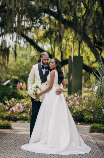 London Curry and Shagari Jackson Marry in Louisiana Bouquet