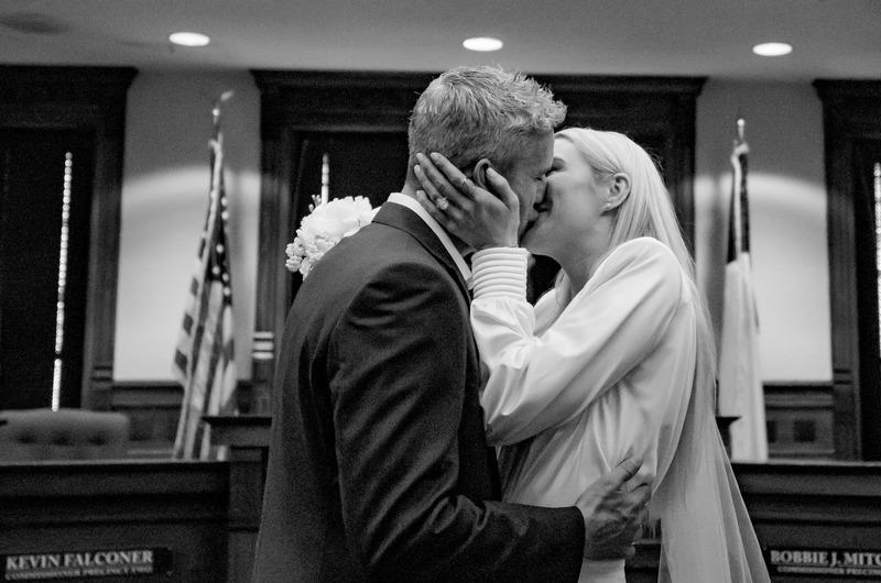 Rachel Bradshaw and Chase Lybbert Marry in Texas Ceremony Kiss