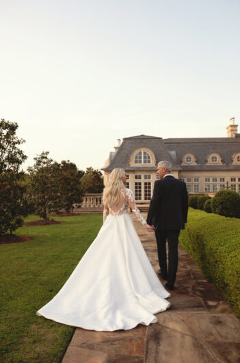 Rachel Bradshaw and Chase Lybbert Marry in Texas Train