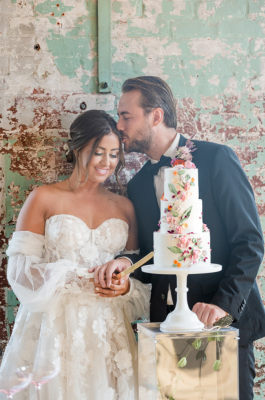 Styled Shoots By Southern Bride Charleston Cedar Room cake cutting