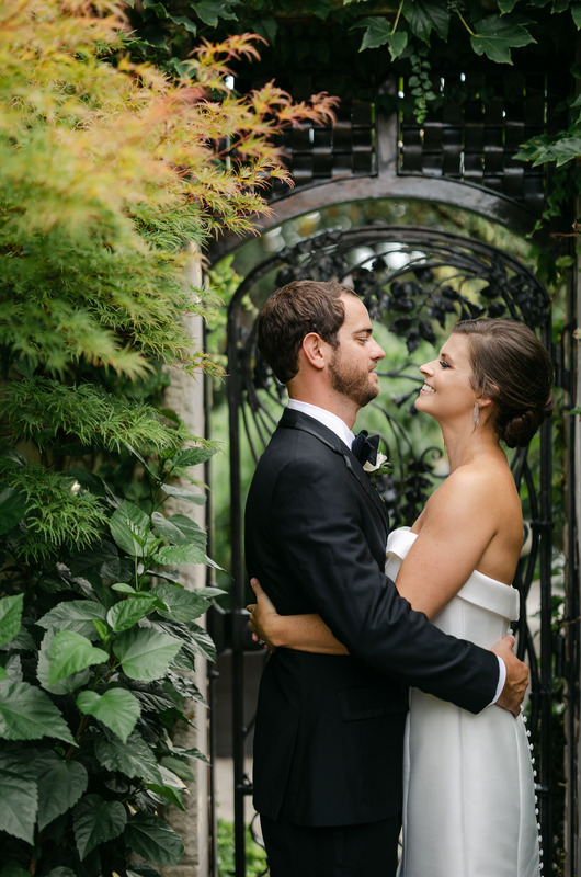 Elizabeth Owens and Stephen Southard Marry in Kentucky Gate