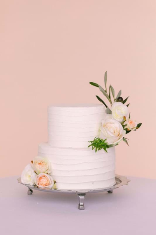 Fall Wedding Flowers With Something Borrowed cake flowers