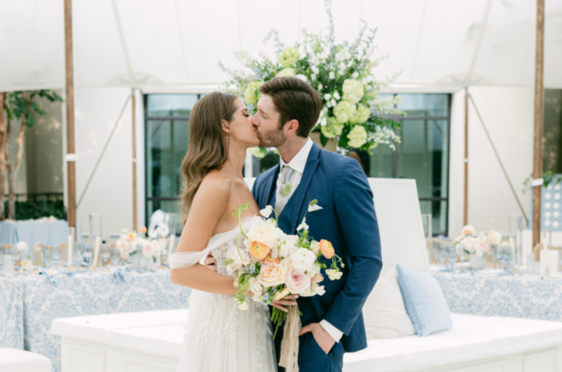 Styled Shoots By Southern Bride The Gibbs Museum Charleston South Carolina kiss
