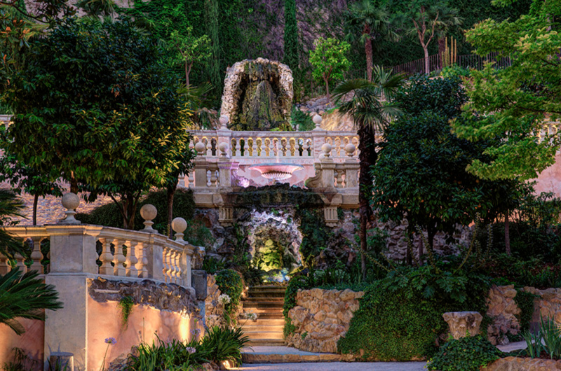 A Secret Garden Lures Even the Locals Hotel De Russie Rome Italy lush garden
