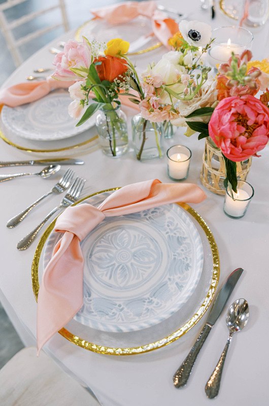 Abigail Magdzairz And Jason Best dinner plate setting