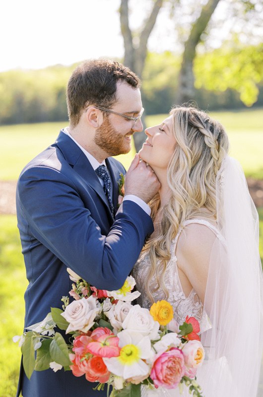 Abigail Magdziarz And Jason Best eye gazing