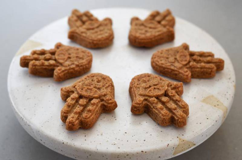 Jewish Weddings and Hanukkah Customs Cookies ()