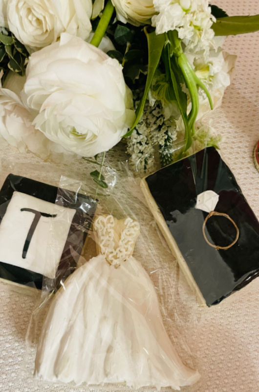 Sutton Roach And Jill Tyson Marry In Washington DC table gifts