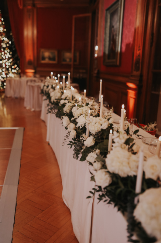 Sutton Roach And Jill Tyson Marry In Washington DC table wreath