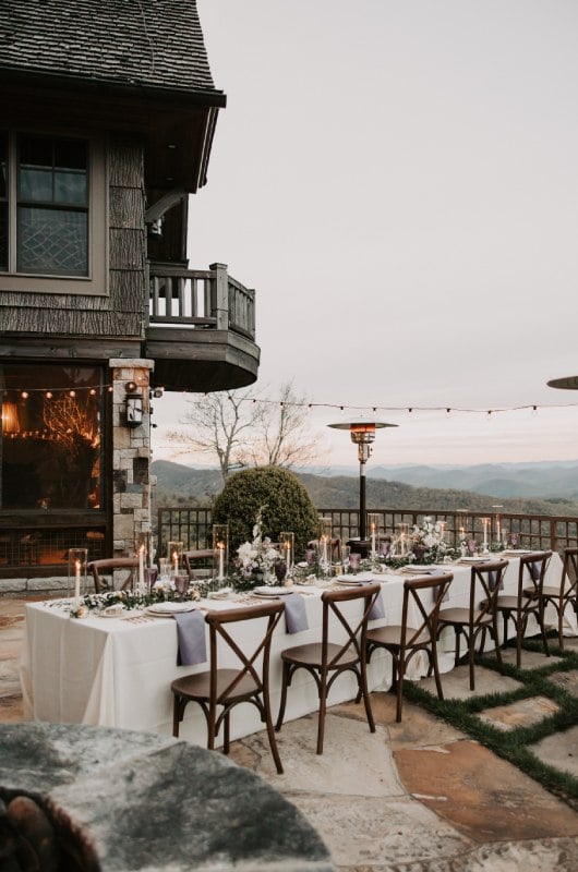 Kaitlyn Shaker And Jason Bete venue exterior dinner table