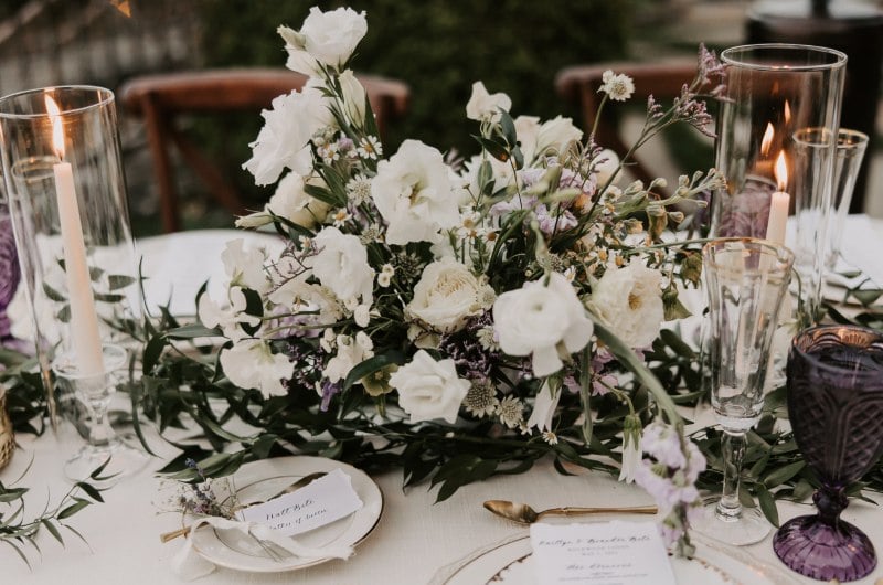 Kaitlyn Shaker And Jason Bete white flowers