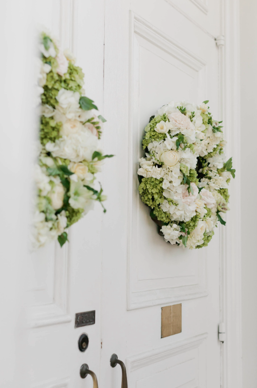 Mary Katherine Harris and James Rose Real Weddings door flowers Mary Katherine Harris and James Rose Real Weddings door flowers