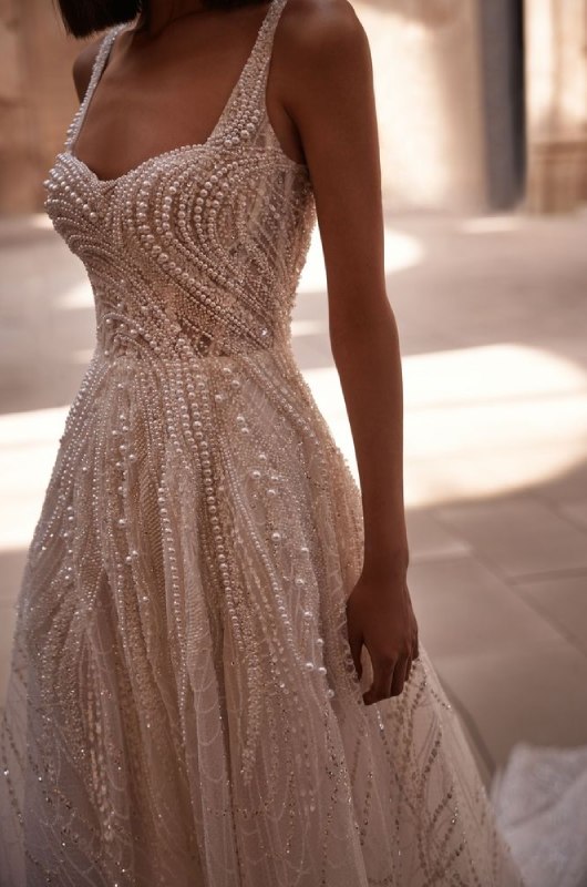 Grammys Red Carpet Bridal Inspiration milla nova gerbera dress