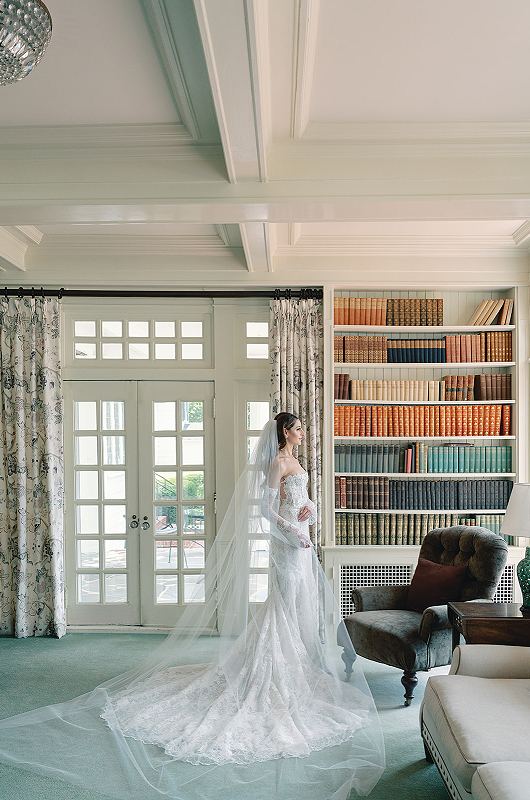 Marissa Newberger And Cole Nowlin bride ready