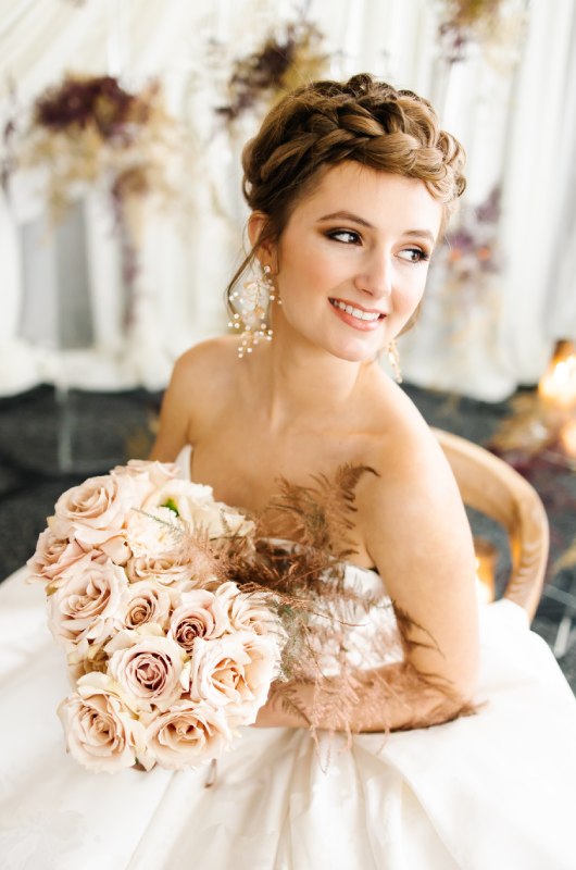 Union Station Nashville Styled Challenge By Southern Bride bride in glory
