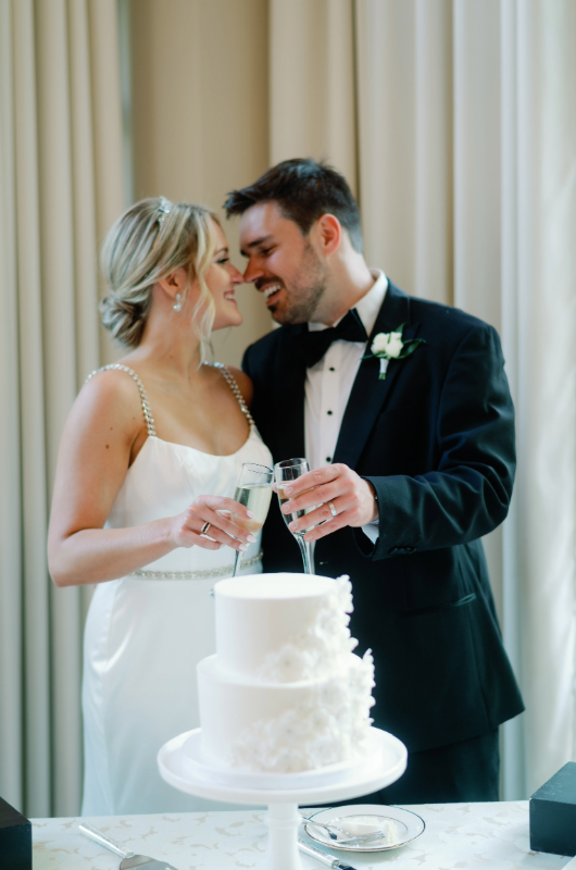 giselle palladino and jamie huzu real wedding bride and groom cake