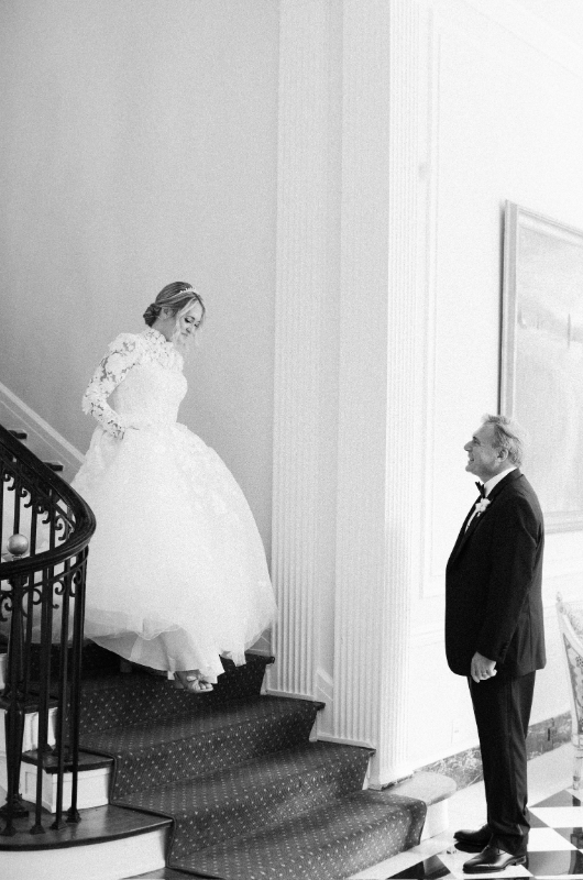 giselle palladino and jamie huzu real wedding bride meets father at stairs