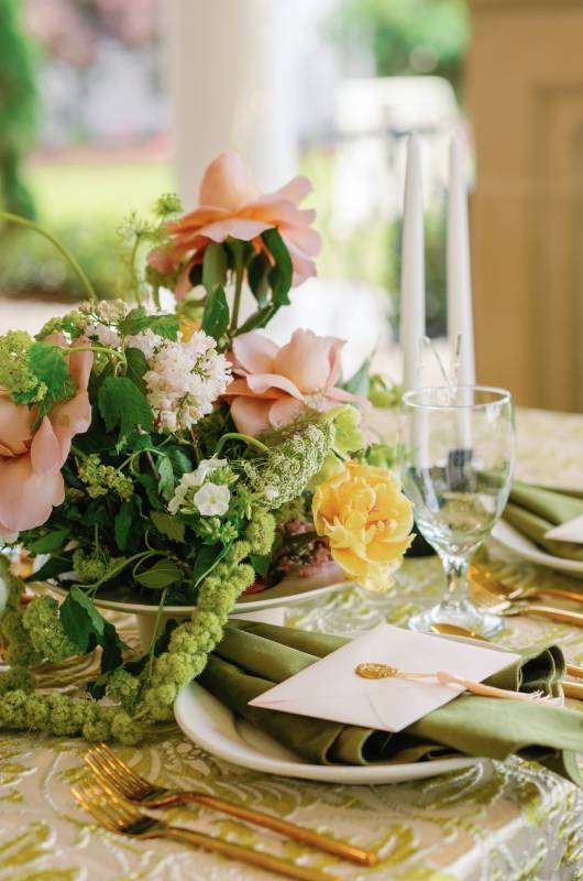 Ashley Howerton&Bailey Hammond Centerpiece Ashley Howerton&Bailey Hammond Centerpiece