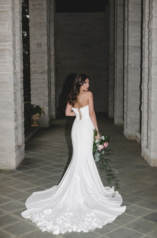 Graceful At Greystone Estate Beaver Creek Arkansas bride back