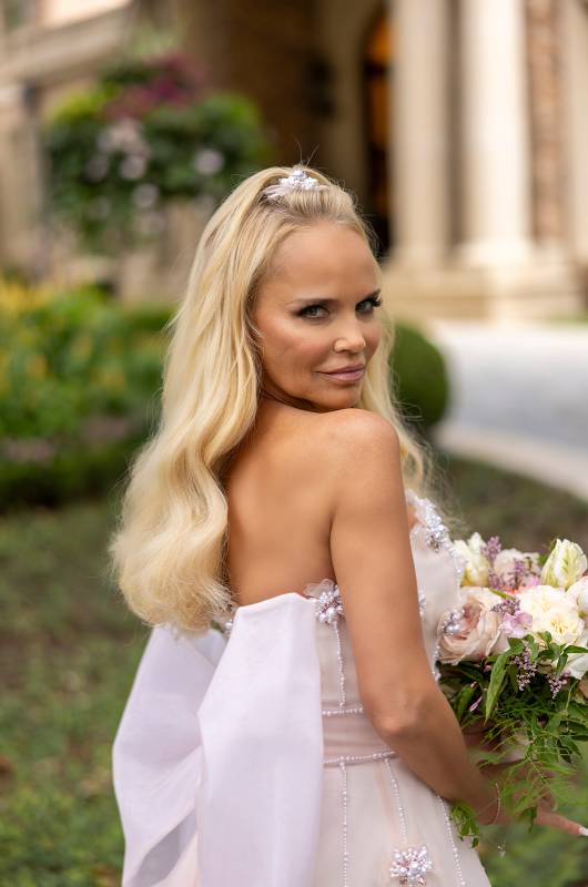 Kristin Chenoweth & Josh Bryant Side Pose