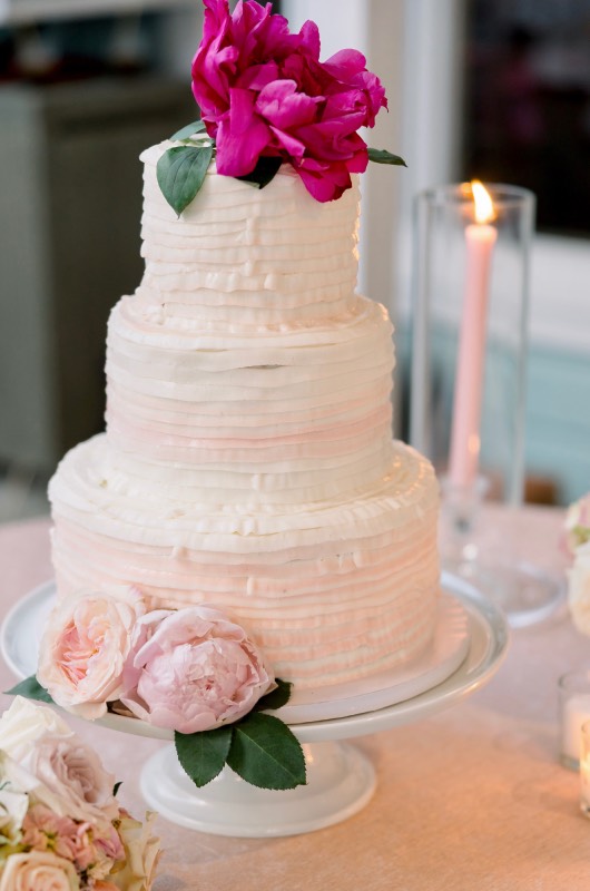 Madison Greenfield And Samuel Taylor wedding cake
