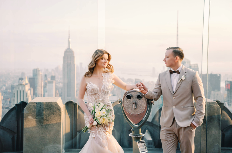 new york styled shoot central park couple on tower