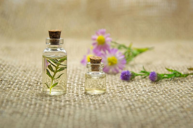 Finding The Perfect Light Summer Fragrance For Your Wedding summer fragrance