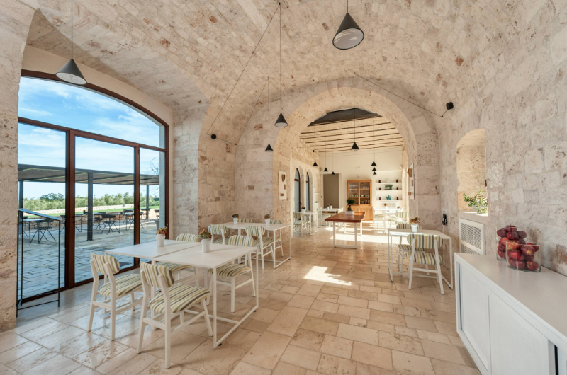 villa torre bianca dining area in villa