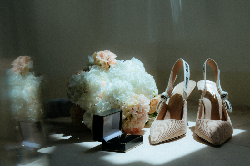 villa torre bianca zoe ardoff weddings shoe set up