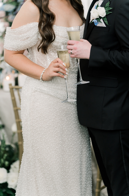 jamie land and blake woodward real wedding couple holding glasses jamie land and blake woodward real wedding couple holding glasses