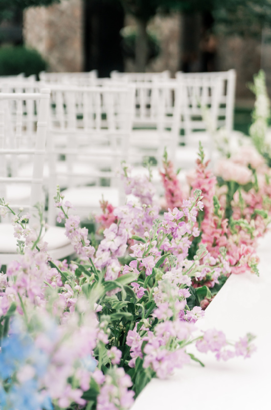 jamie land and blake woodward real wedding flowers on aisle jamie land and blake woodward real wedding flowers on aisle