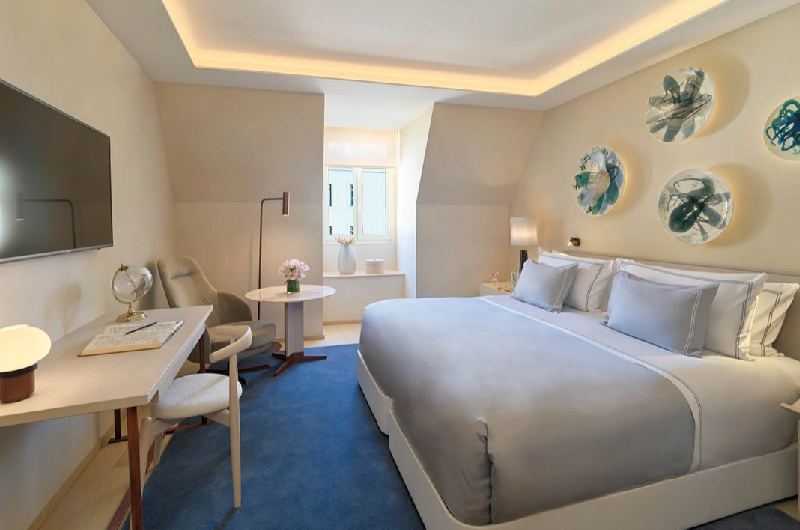 A Toast To Love The One Hotel de Anunciada Lisbon Portugal hotel room