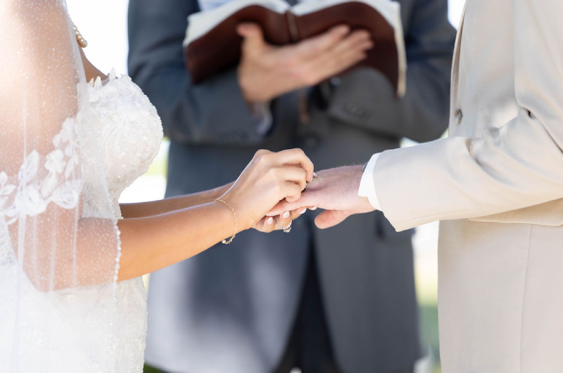 brooklyn brown and filipe pollard wedding exchaning rings