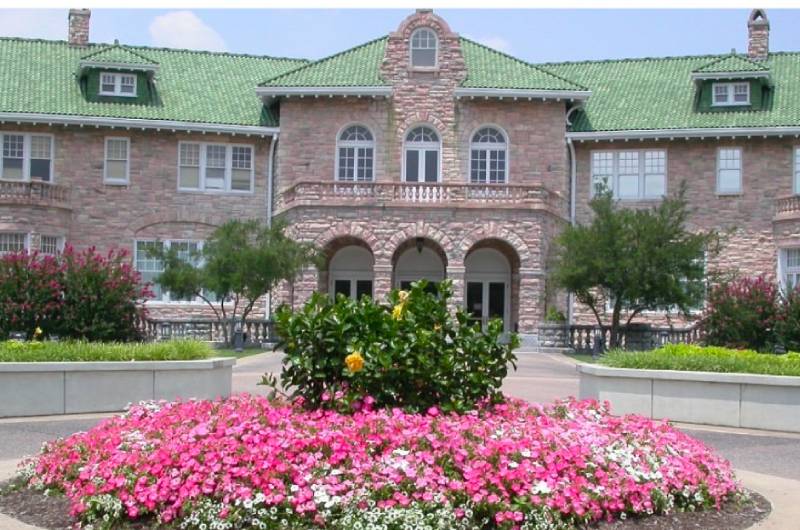 Magical Moments: Weddings at the Pink Palace Museum & Mansion, Memphis, TN