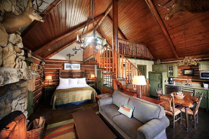 Fary Tale Destination For Valentine's Dayscedar trail cabin with loft accommodation x