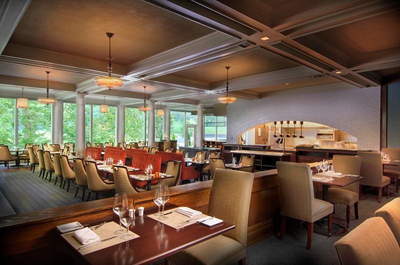Discover the Timeless Charm of the Omni Homestead Resort Hot Springs Virginia Jefferson bar