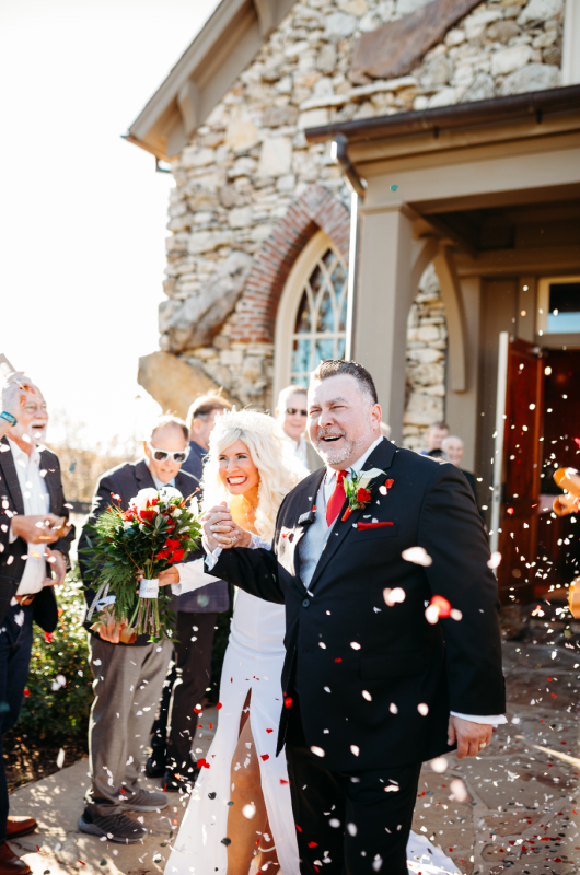 Sheila Basel & Wayne Wright real wedding couple confetti Sheila Basel & Wayne Wright real wedding couple confetti