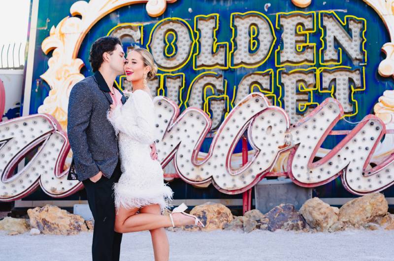 A Glowing “I Do”: Vintage Vibes at The Neon Museum