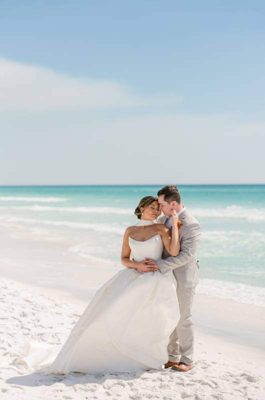 raebird weddings events the trendsetter series by southern bride seaside fl couple beach portrait raebird weddings events the trendsetter series by southern bride seaside fl couple beach portrait
