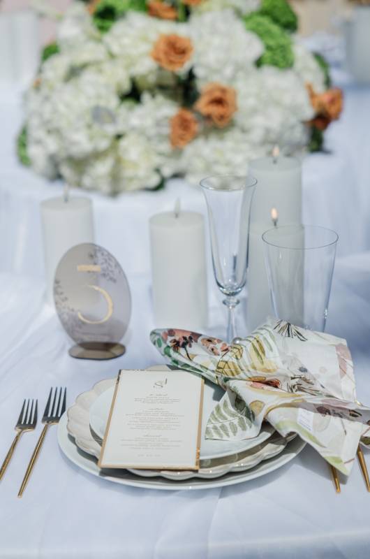 Desi Camille Weddings Events Wins Best Design The Styled Challenge Las Vegas plate Desi Camille Weddings Events Wins Best Design The Styled Challenge Las Vegas plate