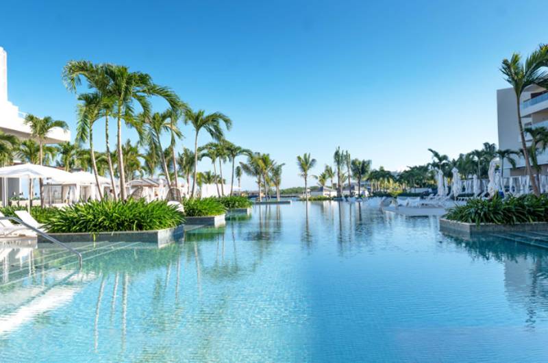 destination wedding honeymoon bliss at princess grand jamaica resort palm and pool